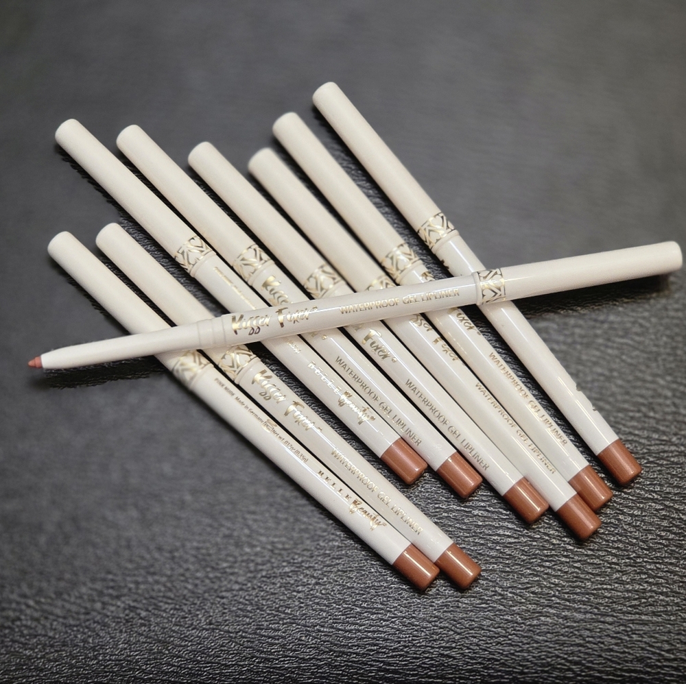 Belle Beauty by Kim Gravel Kisser Fixer Waterproof Gel Lipliner in Nude Pink